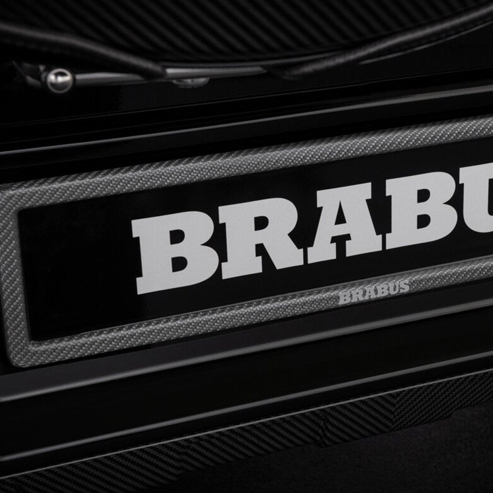 Skiltholdere i karbon